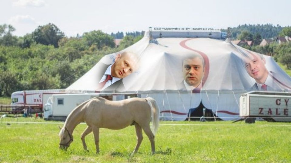 Opozicija počela da seli beli šator iz grada u grad