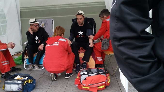 Zrenjaninci protestom pružili podršku Milanu i Miljanu. Gradonačelnik ih pozvao na razgovor