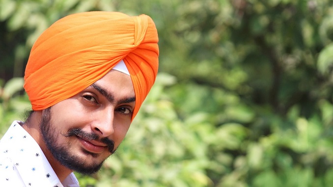 Guči je predstavio turban koji košta 100.000 dinara i razbesneo Sike