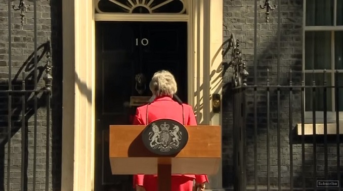 Tereza Mej podnela ostavku