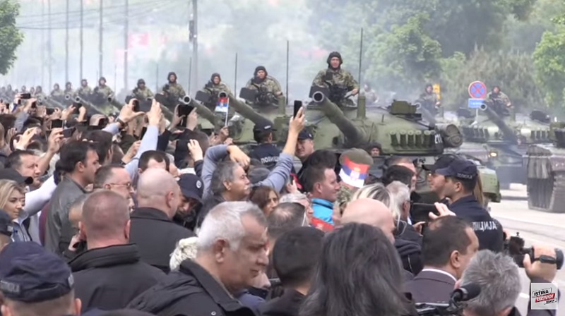 U Nišu održana vojno-policijska parada “Odbrana slobode” (VIDEO)