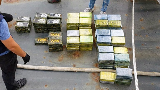 Zaplenjeno 800 kilograma kokaina u Atlantskom okeanu, krijumčari državljani Srbije