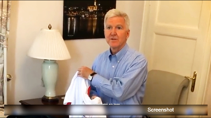 Kajl Skot se vraća kući, mnogo “problema” pri odlasku (VIDEO)