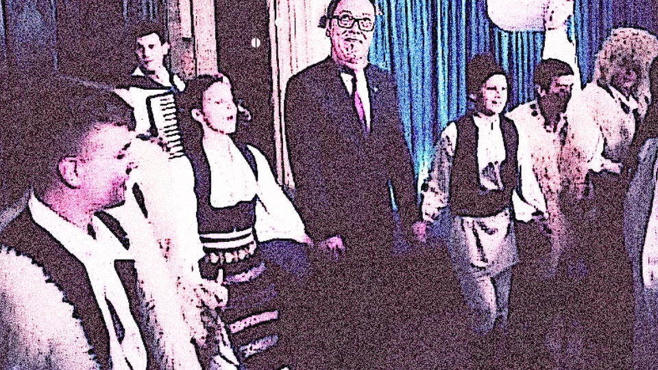 Ustaj predsedniče da se veselimo!