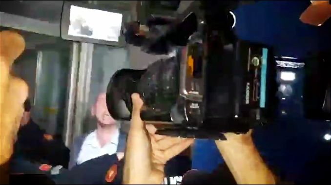 Poslanicima DF Zogoviću, Mandiću i Kneževiću određen pritvor, štrajkuju glađu