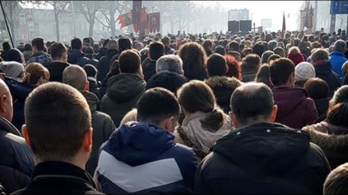 Hiljade građana Zemuna i Novog Beograda u litiji podrške Srpskoj pravoslavnoj crkvi