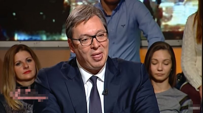 Kao pijavica si se nakačio na ovu zemlju i ovaj narod i sisaš nam krv već trideset godina