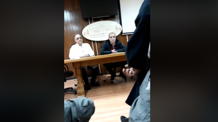 Lekari kriju i ne daju roditeljima telo umrle bebe! Za njih je beba medicinski otpad! “Da li je čuvaju za neki ‘štek’ da je daju drugim roditeljima?”