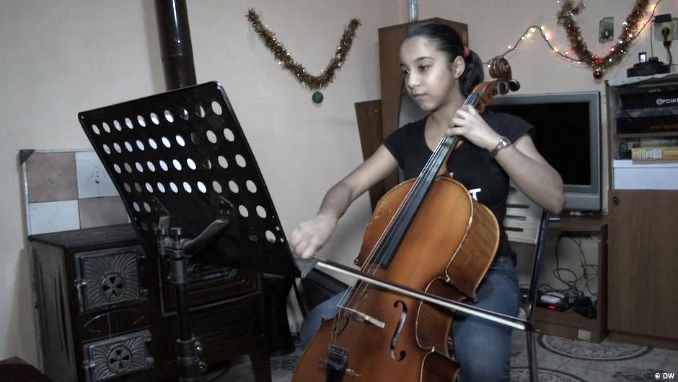 Romi – klasičnom muzikom do boljeg života