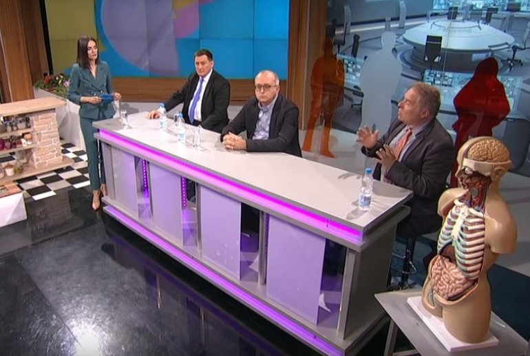 SRPSKI LEKARI UPOZORAVAJU: Ako imate VISOK PRITISAK ILI ŠEĆER, EVO ŠTA OBAVEZNO TREBA DA URADITE U VREME EPIDEMIJE KORONAVIRUSOM