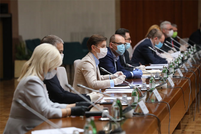 Vlada povlači odluku da samo krizni štab može da informiše javnost o koronavirusu
