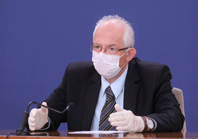 Kon: Odustao sam od povlačenja posle razgovora sa predsednikom