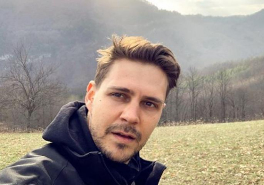 Miloš Biković otišao na selo pa poručio: Blago onome ko nije prodao dedovinu!