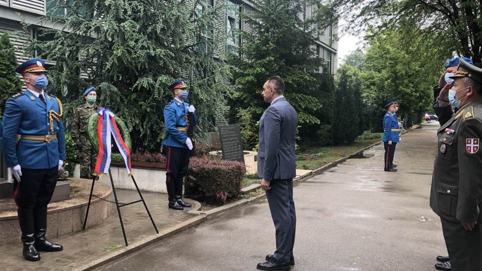 Odata počast gardijcima i pacijentima “Dragiše Mišovića” ubijenim u NATO agresiji