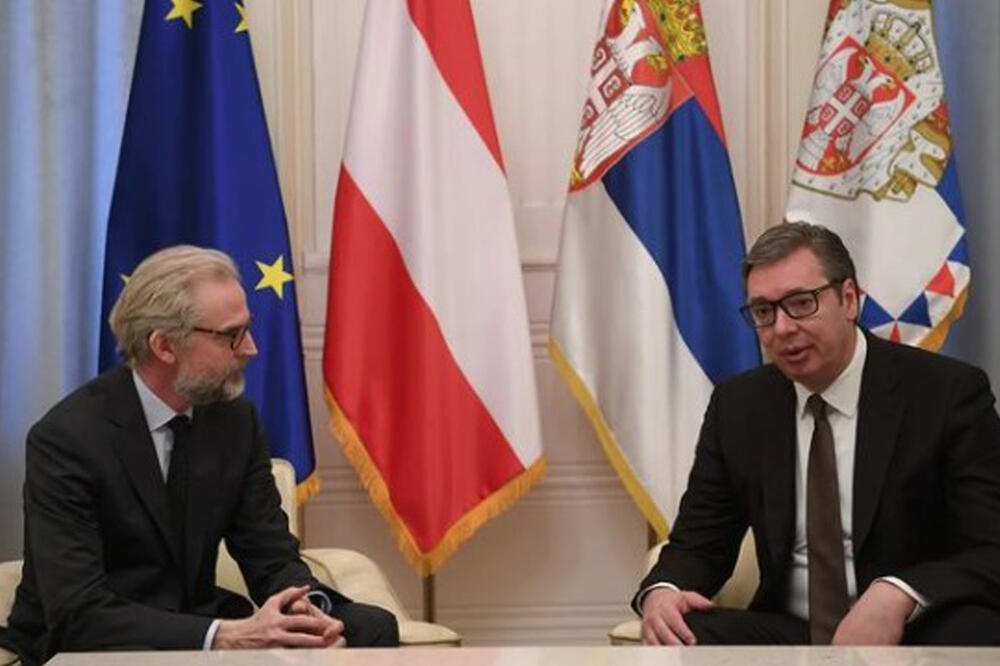 Predsednik Vućić primio u posetu odlazećeg ambasadora Austrije