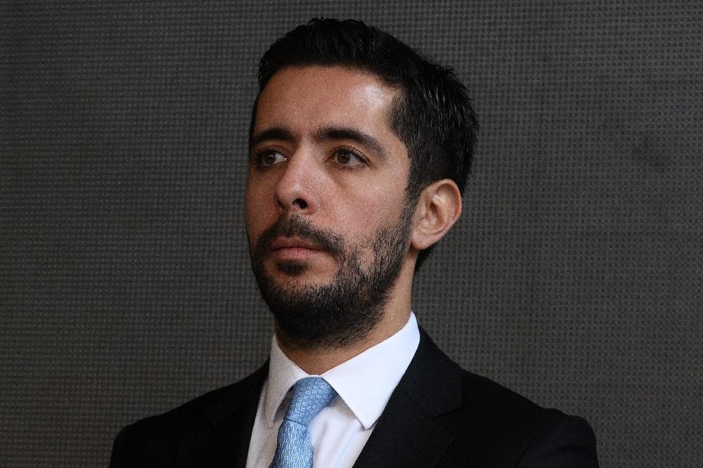 SVAKA ČAST Momirović za vreme svog mandata celu ministarsku platu davao u humanitarne svrhe!